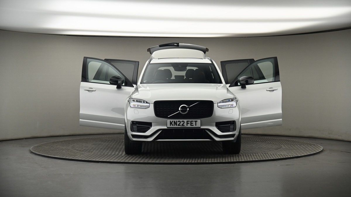 More views of Volvo XC90