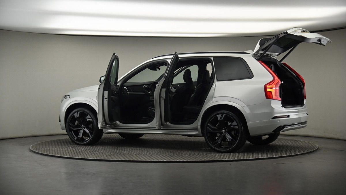 More views of Volvo XC90