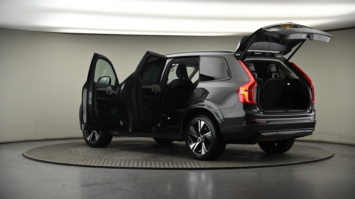 More views of Volvo XC90