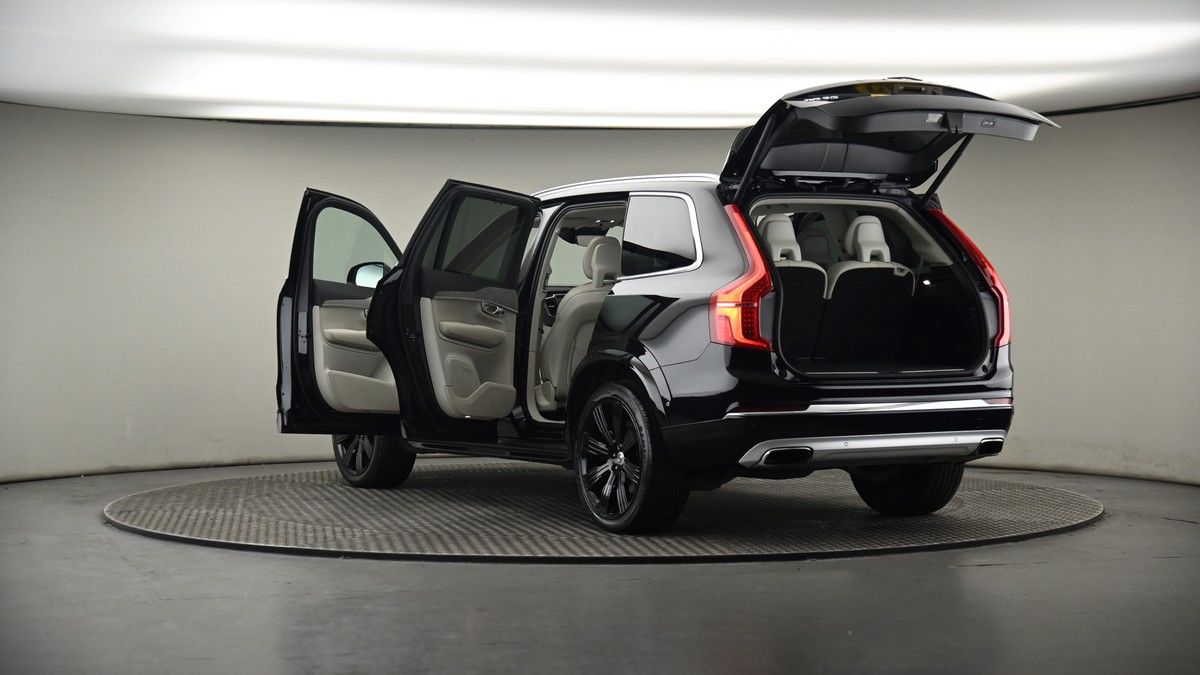 More views of Volvo XC90