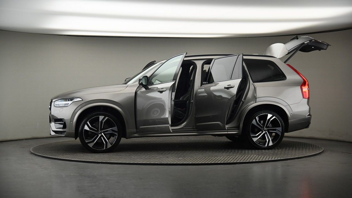 More views of Volvo XC90