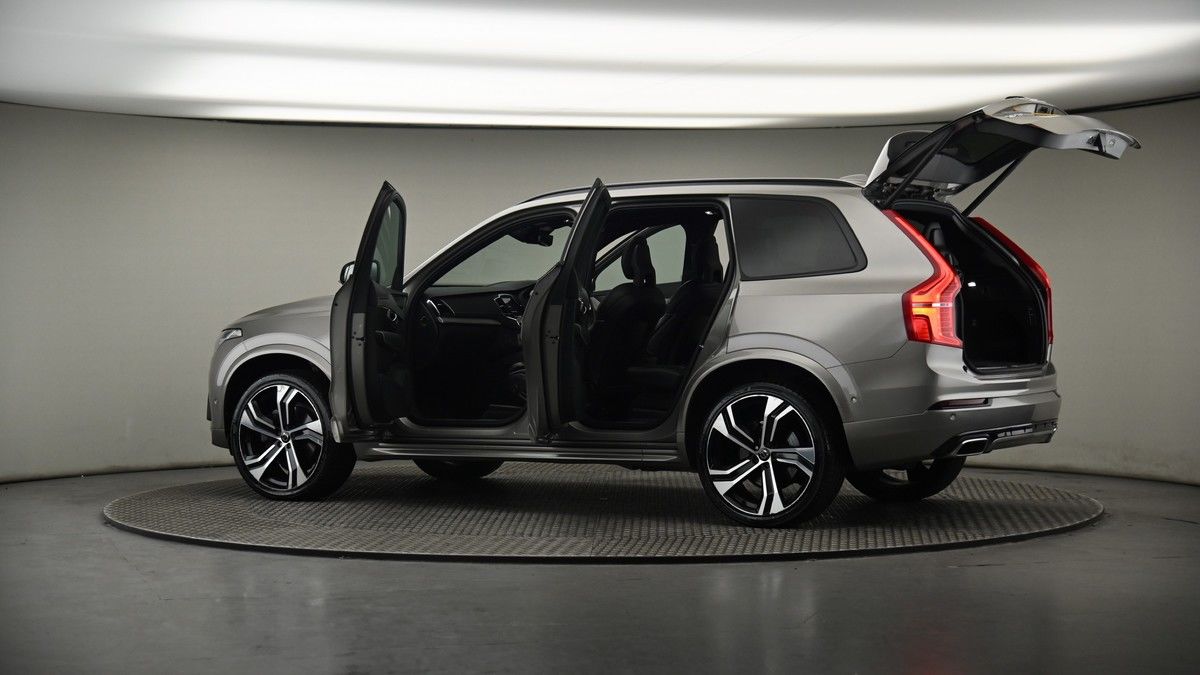 More views of Volvo XC90