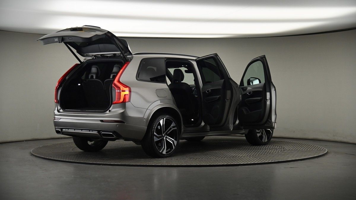 More views of Volvo XC90