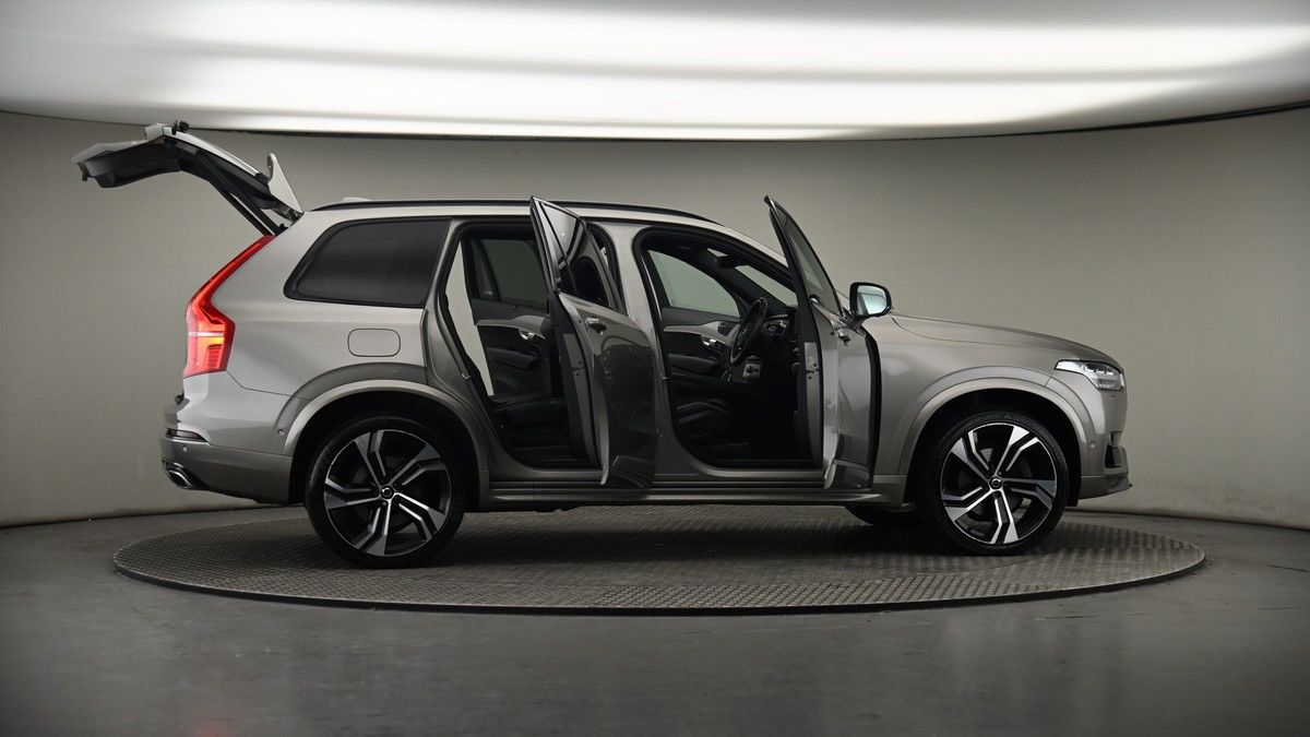 More views of Volvo XC90