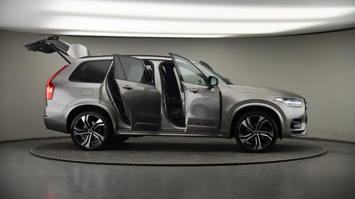 More views of Volvo XC90