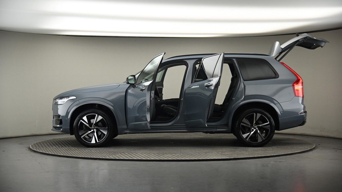 More views of Volvo XC90