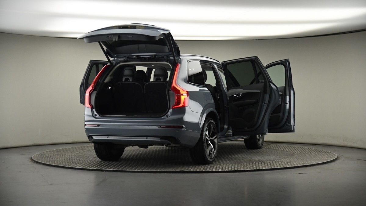 More views of Volvo XC90