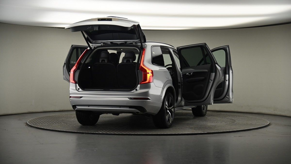 More views of Volvo XC90