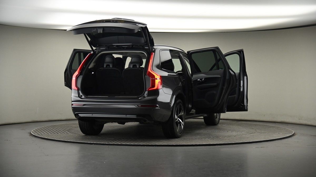 More views of Volvo XC90