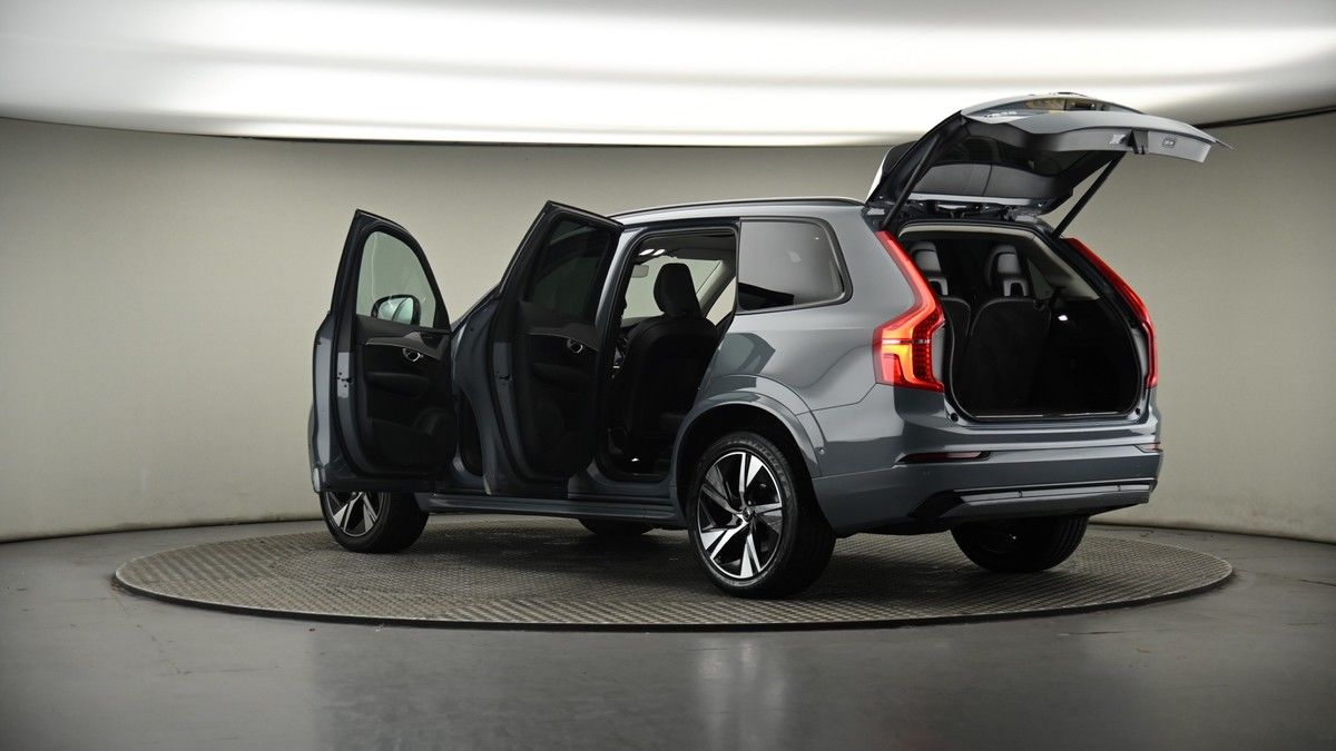 More views of Volvo XC90