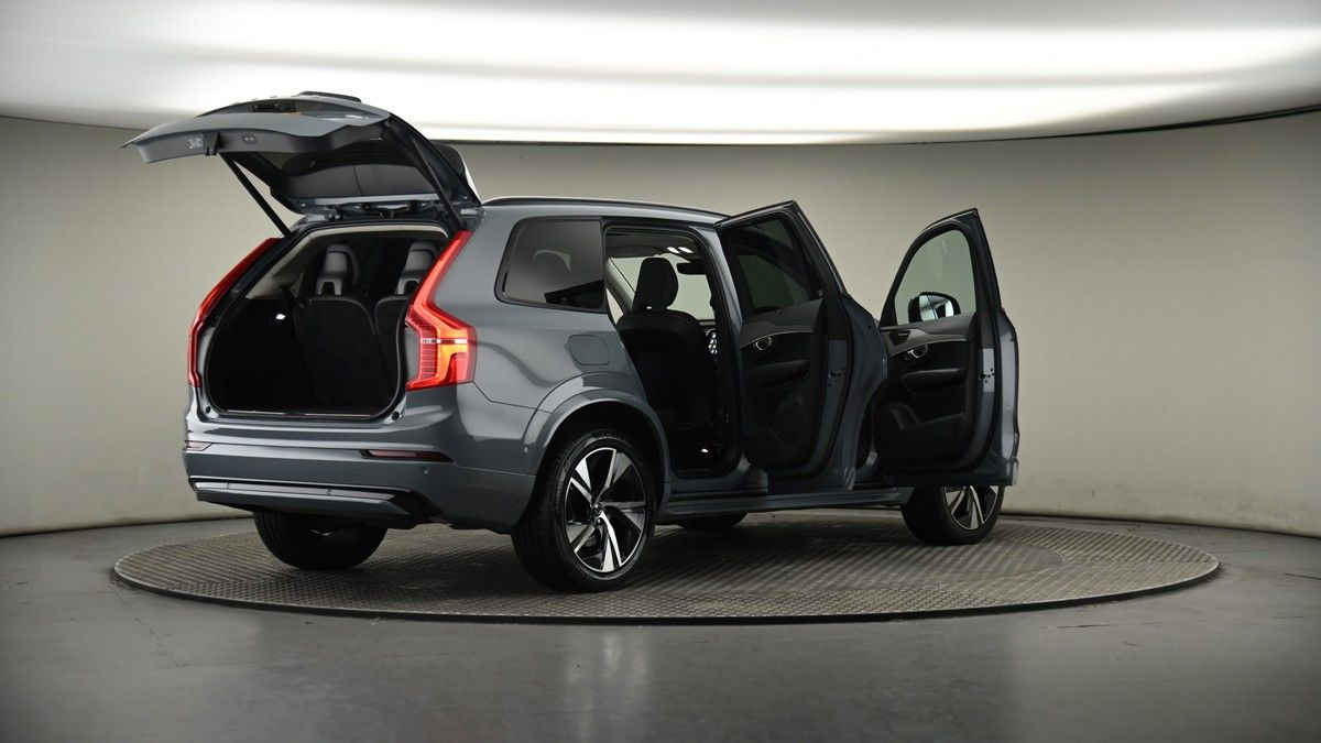 More views of Volvo XC90