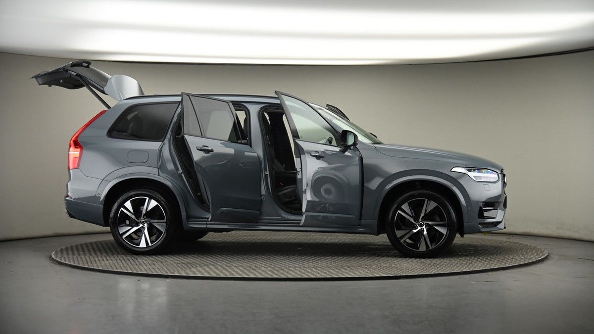 More views of Volvo XC90