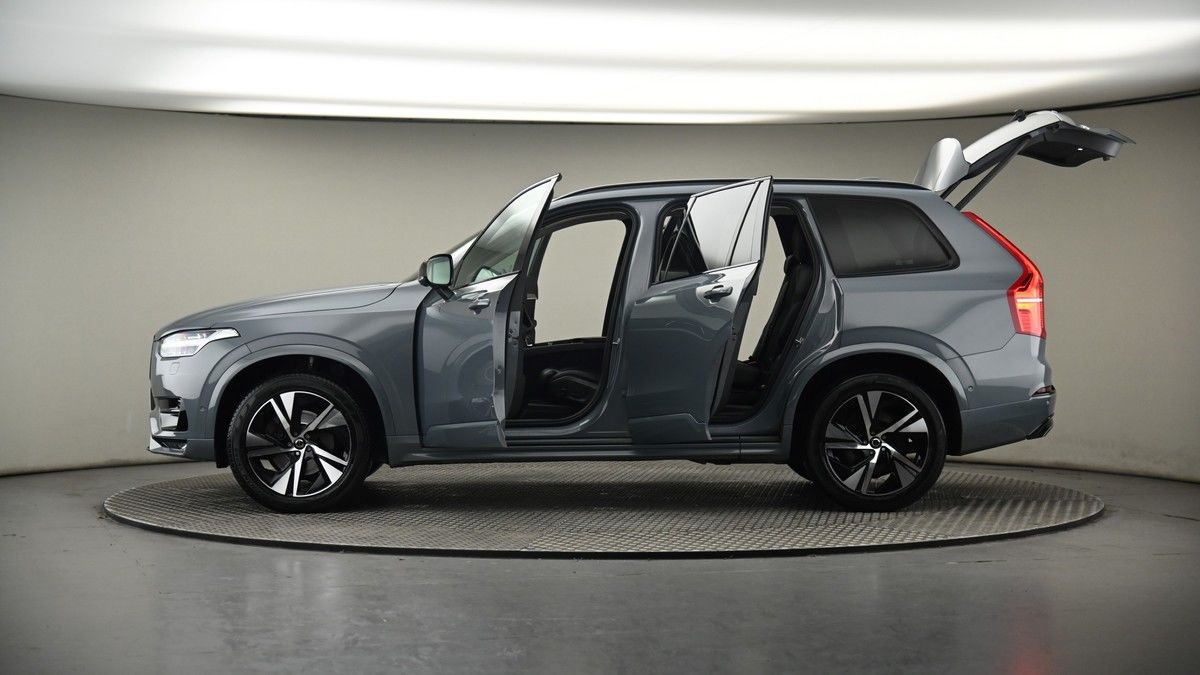 More views of Volvo XC90