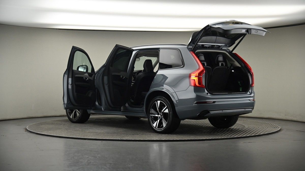 More views of Volvo XC90