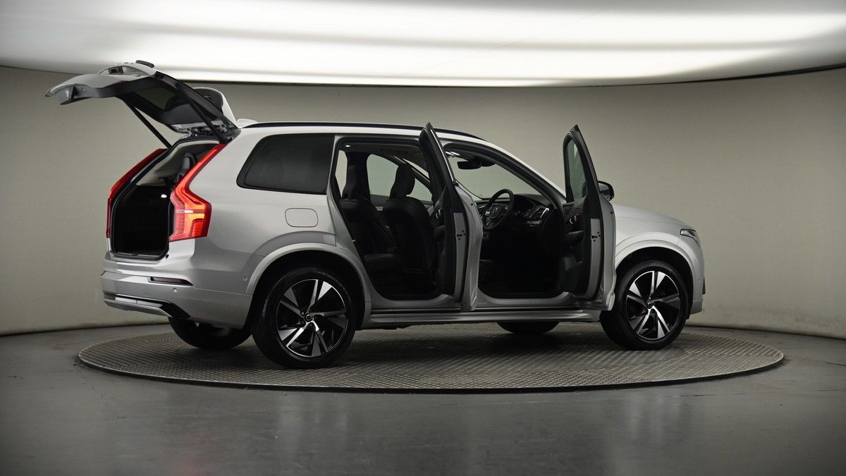 More views of Volvo XC90