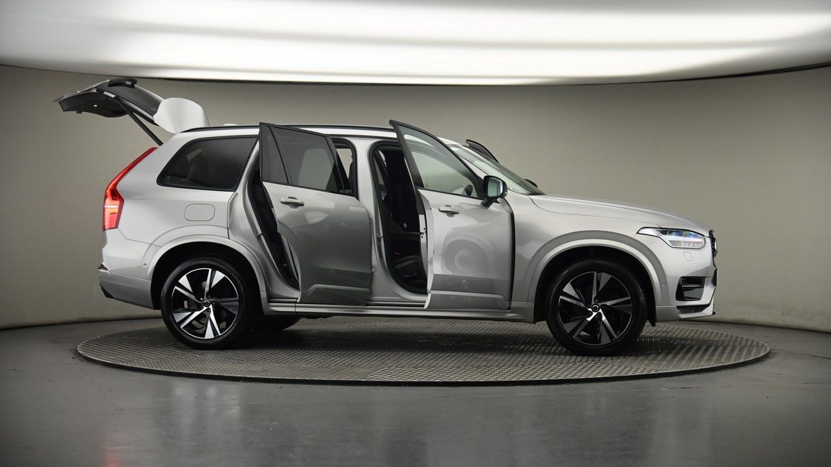 More views of Volvo XC90