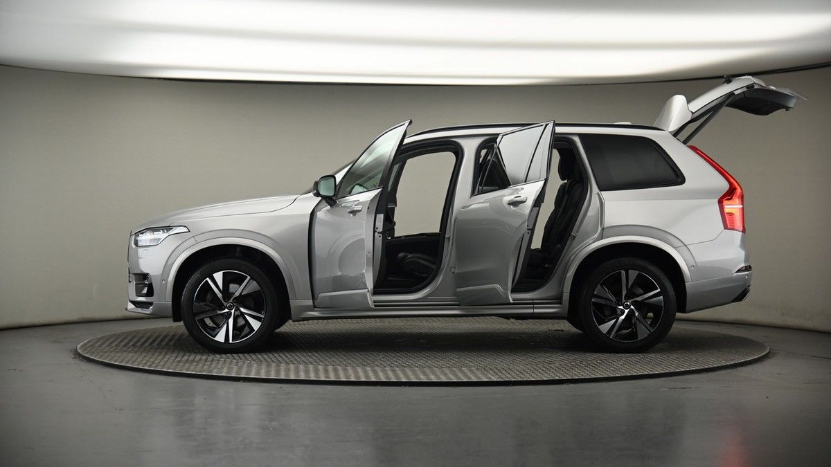 More views of Volvo XC90