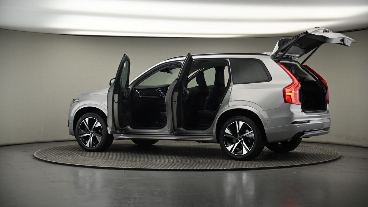 More views of Volvo XC90