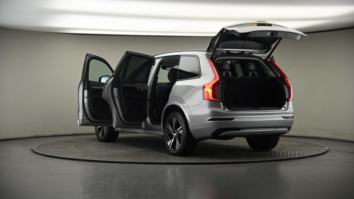 Volvo XC90 Image 8