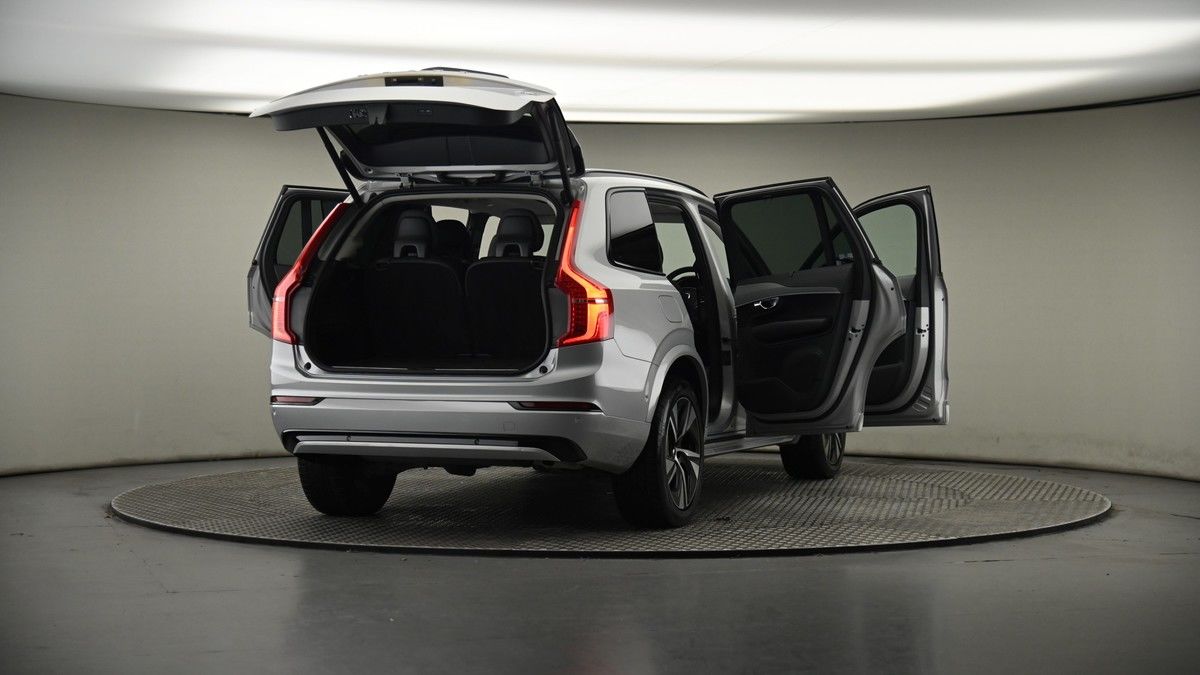 More views of Volvo XC90