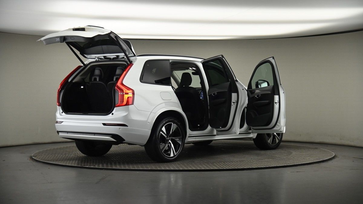 More views of Volvo XC90