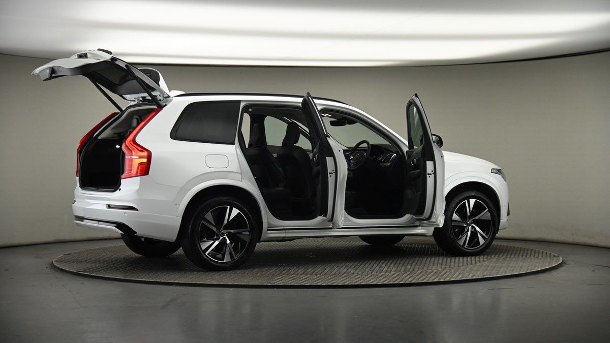 More views of Volvo XC90