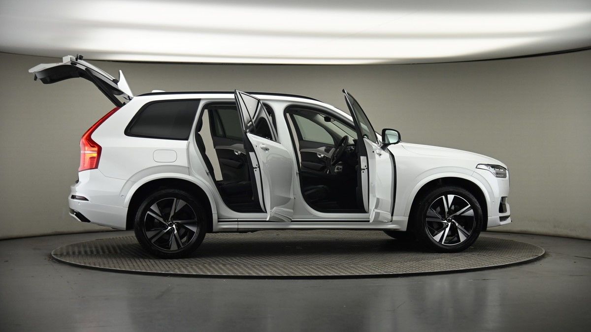 More views of Volvo XC90