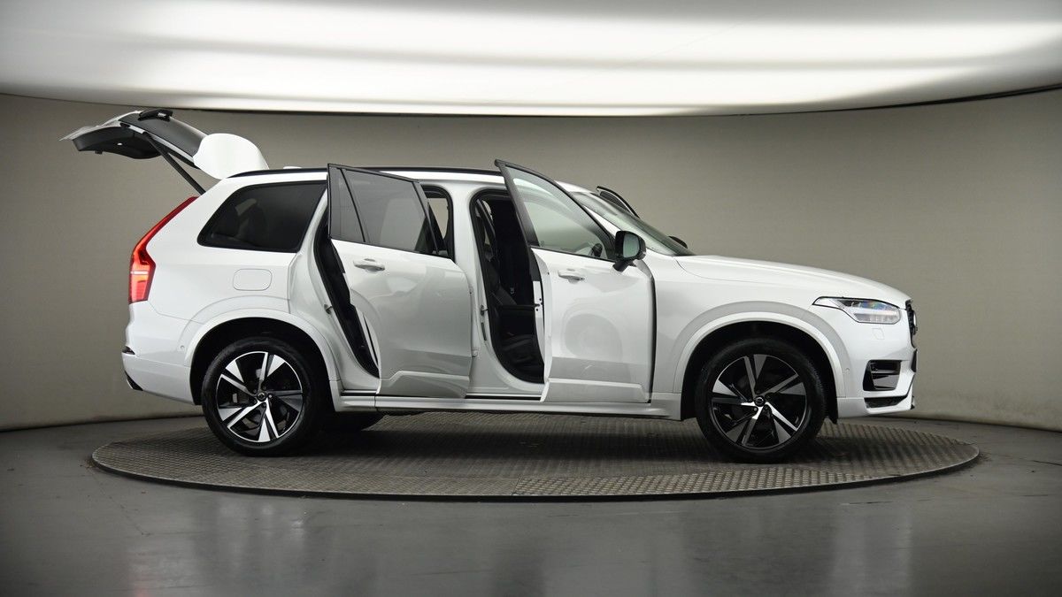 More views of Volvo XC90