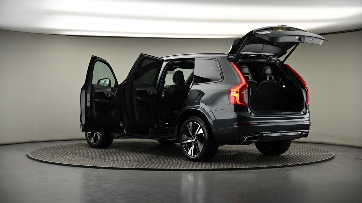 More views of Volvo XC90