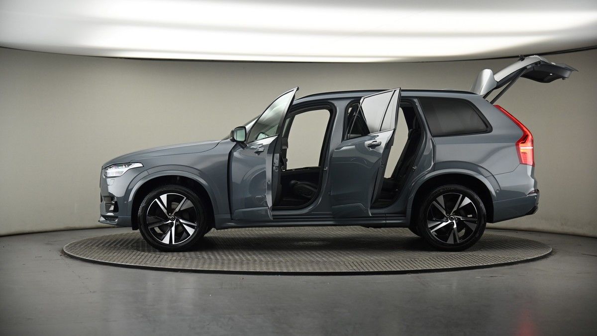 More views of Volvo XC90