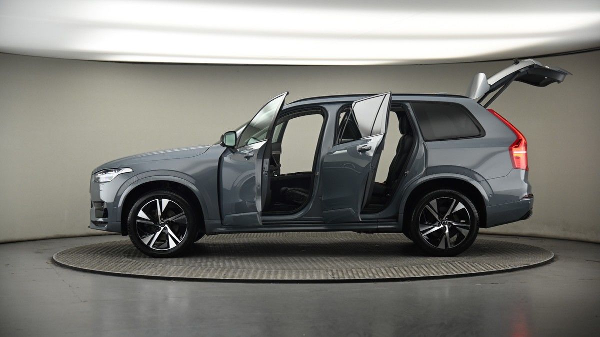 More views of Volvo XC90