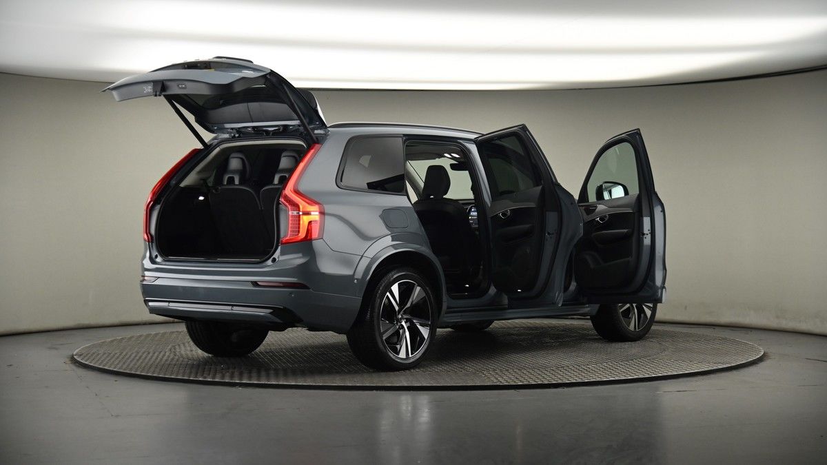 More views of Volvo XC90