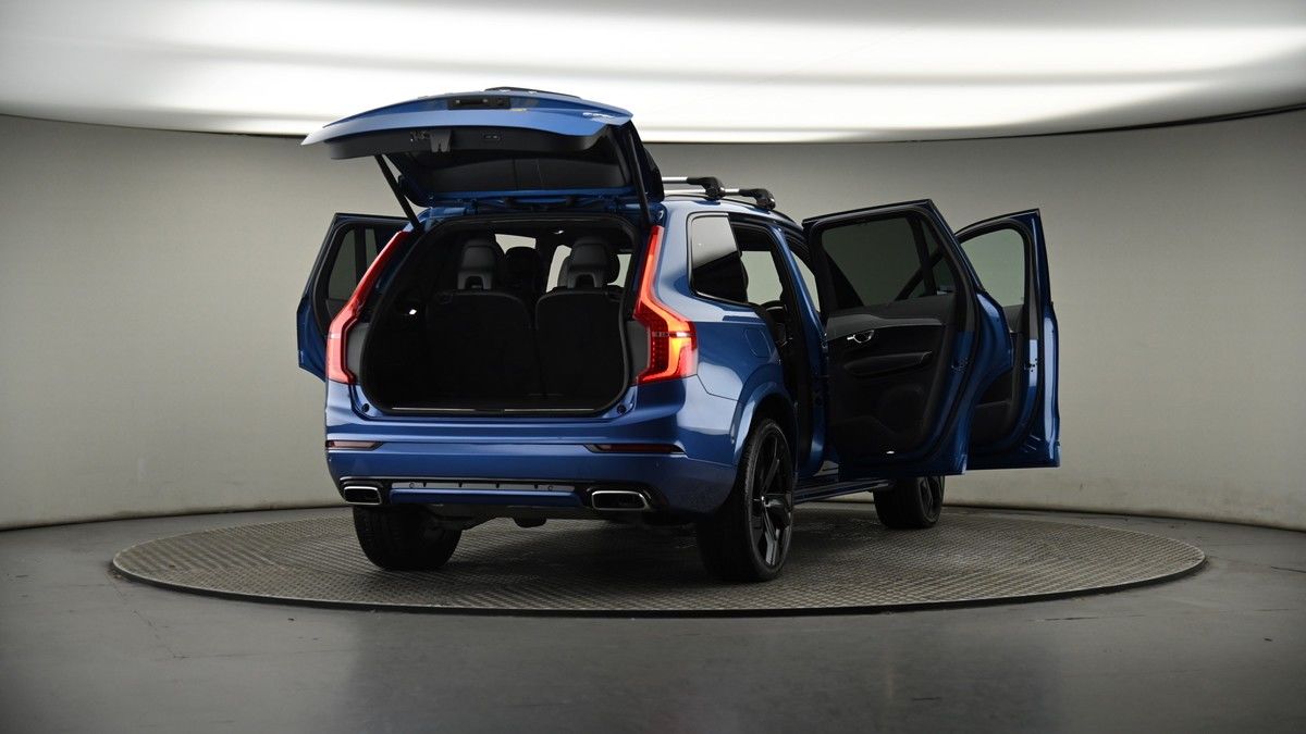 More views of Volvo XC90