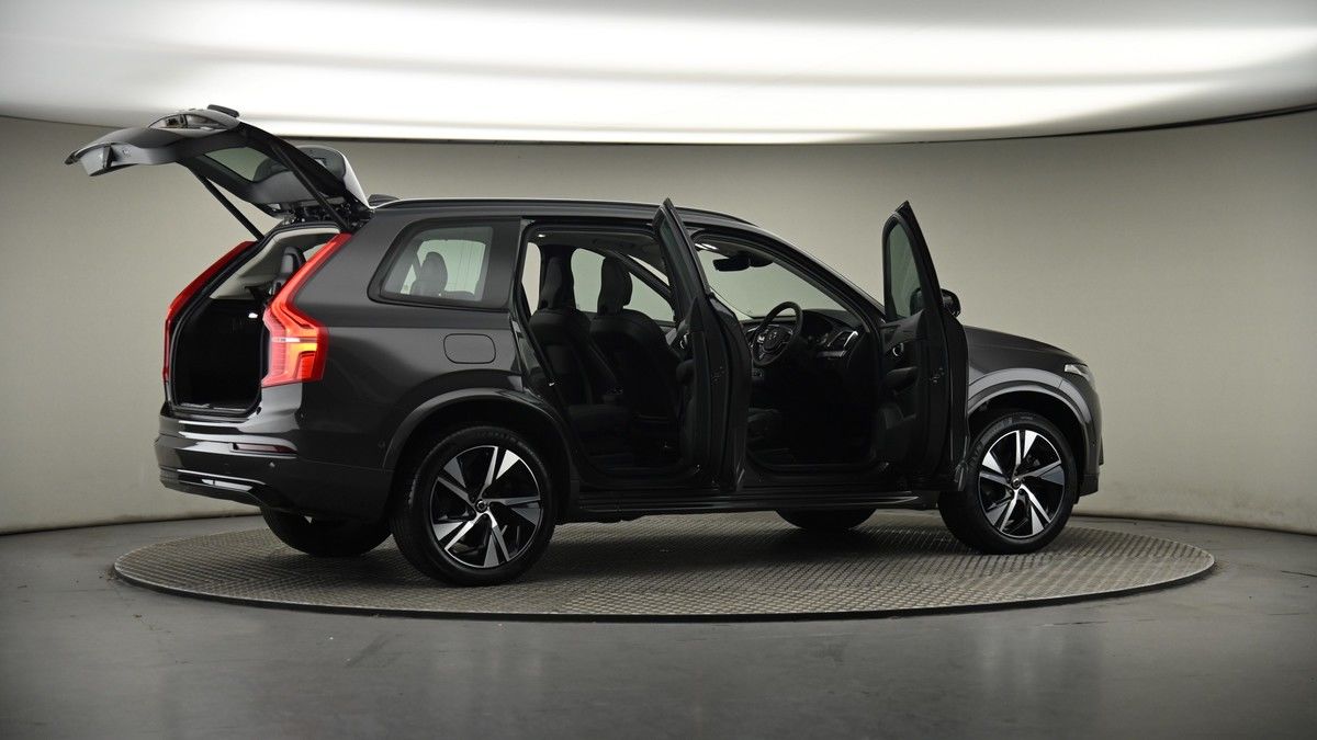 More views of Volvo XC90