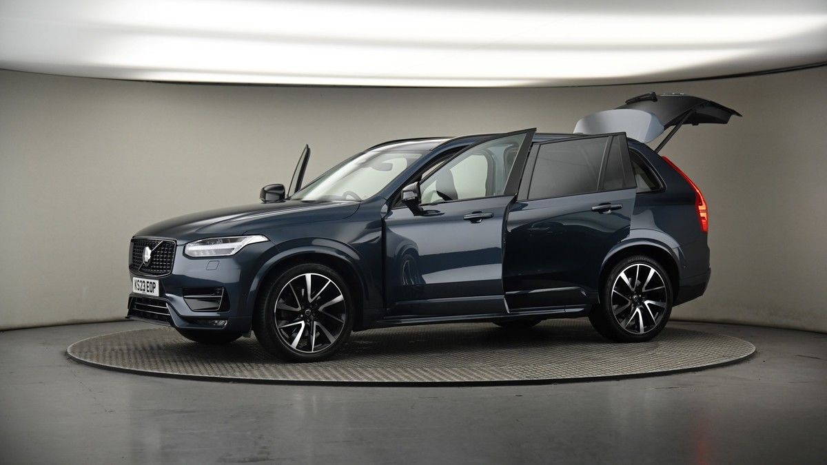 More views of Volvo XC90