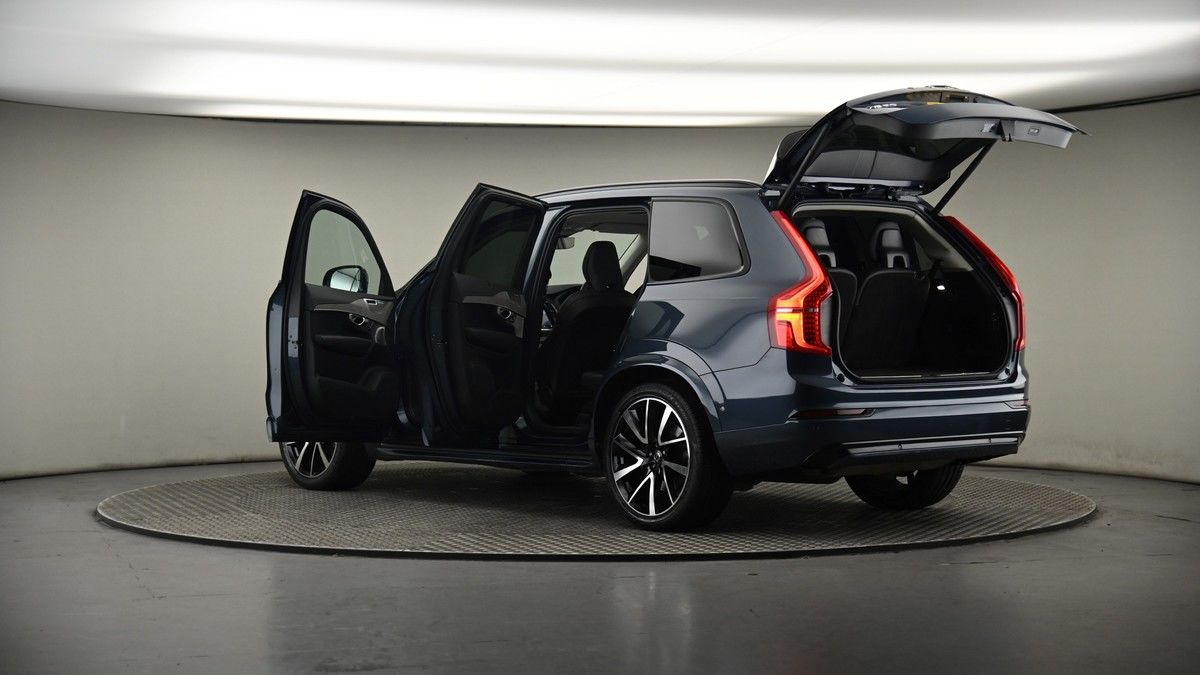 More views of Volvo XC90