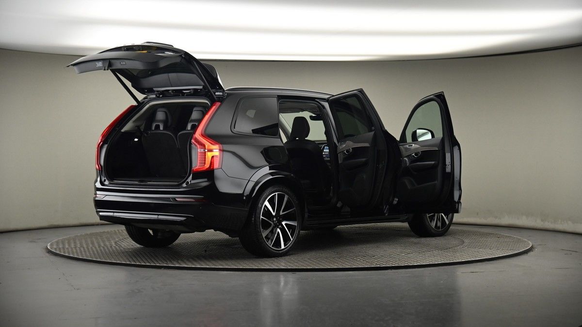 More views of Volvo XC90