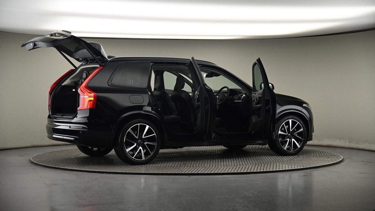 More views of Volvo XC90