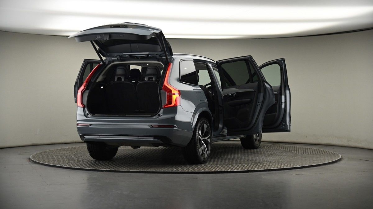 More views of Volvo XC90