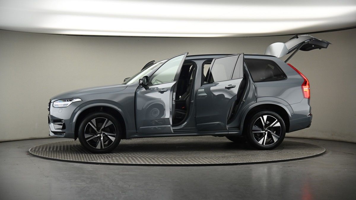 More views of Volvo XC90