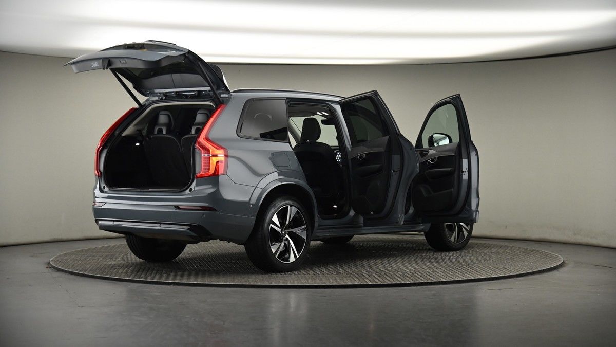 More views of Volvo XC90