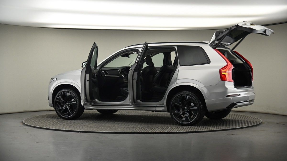 More views of Volvo XC90