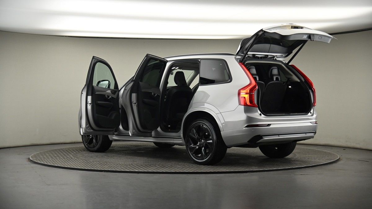 More views of Volvo XC90