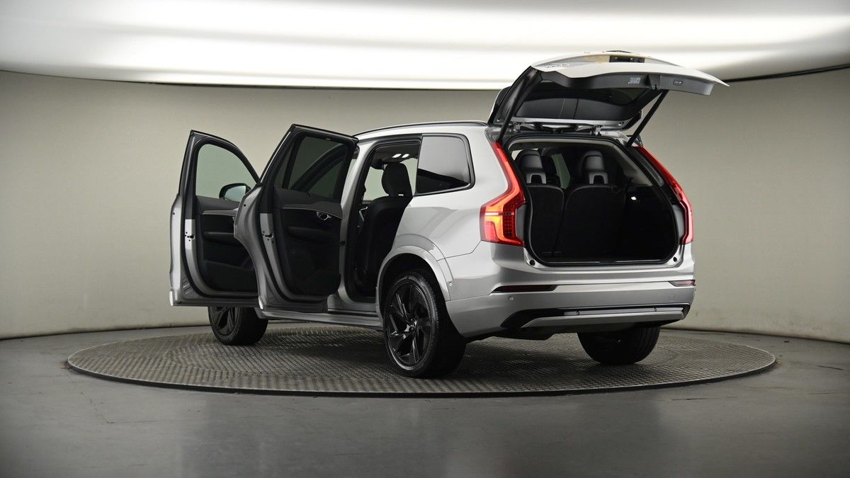 Volvo XC90 Image 8