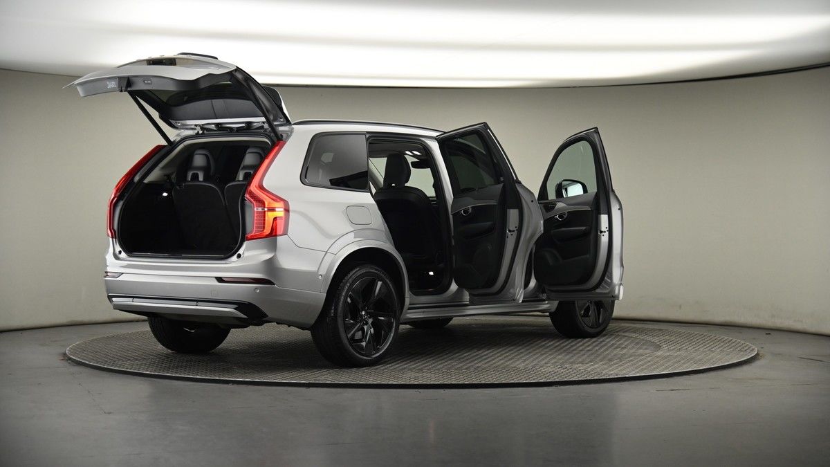 More views of Volvo XC90