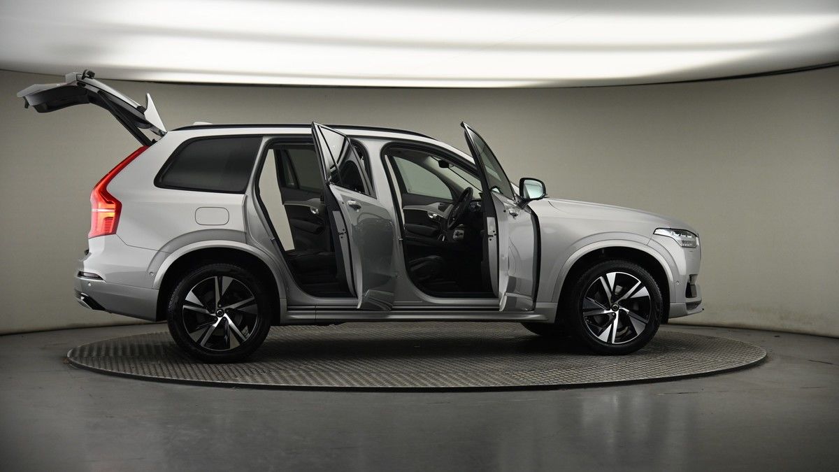 More views of Volvo XC90