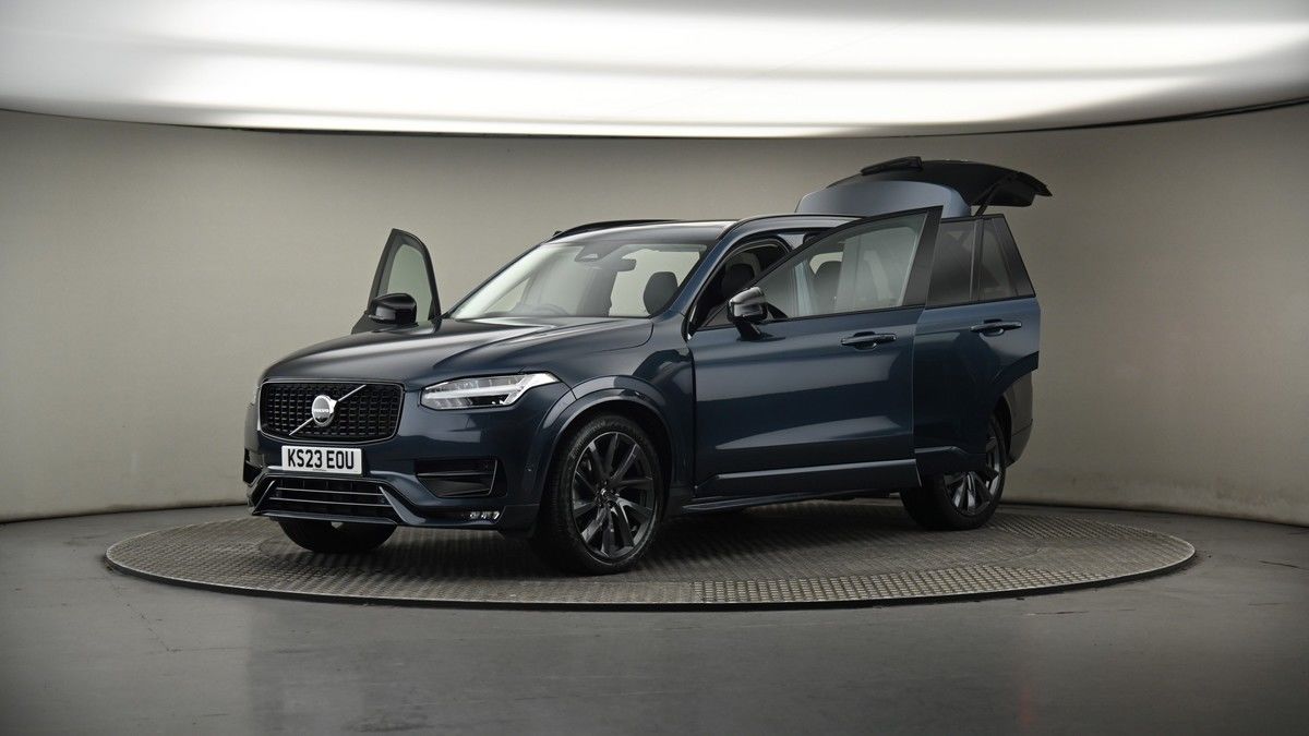 More views of Volvo XC90