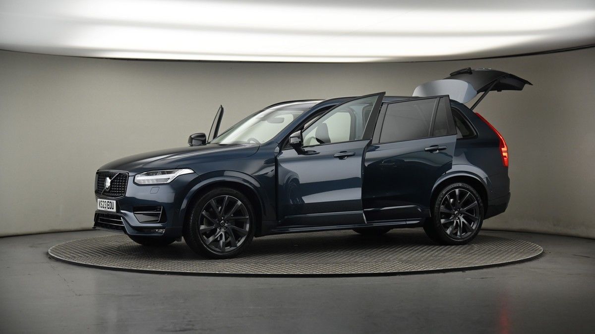 More views of Volvo XC90