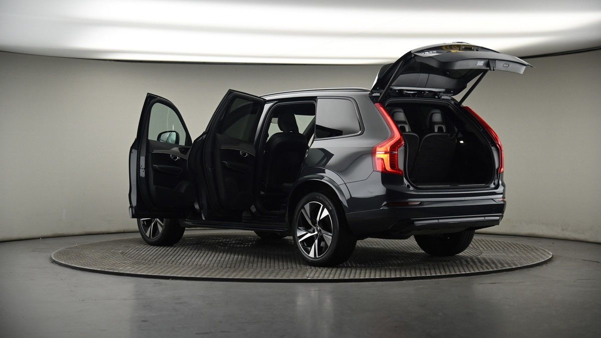 More views of Volvo XC90