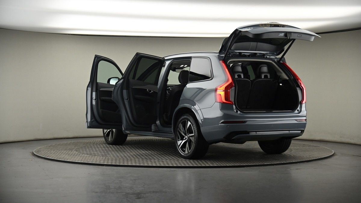 Volvo XC90 Image 8